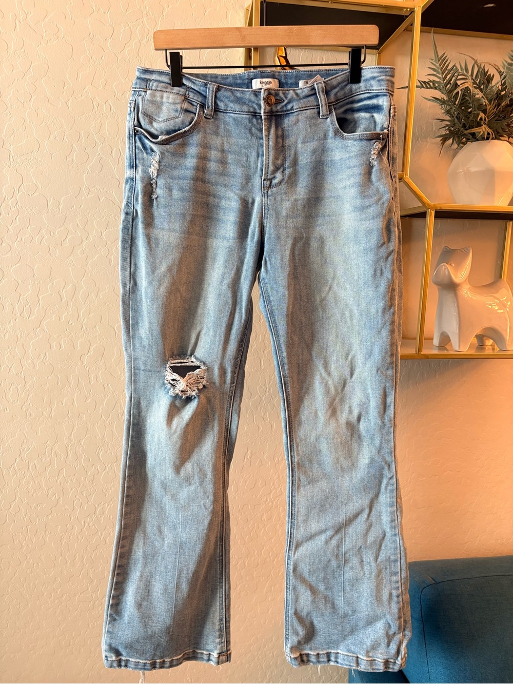Kensie Jeans Light Blue Distressed Bootcut Denim Jeans size 12 31